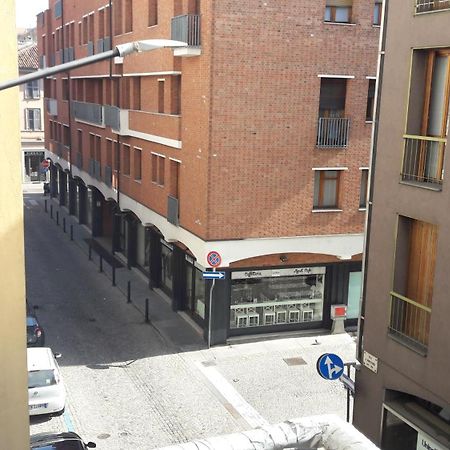 Appartamento Centrale Con Garage Asti Exterior photo