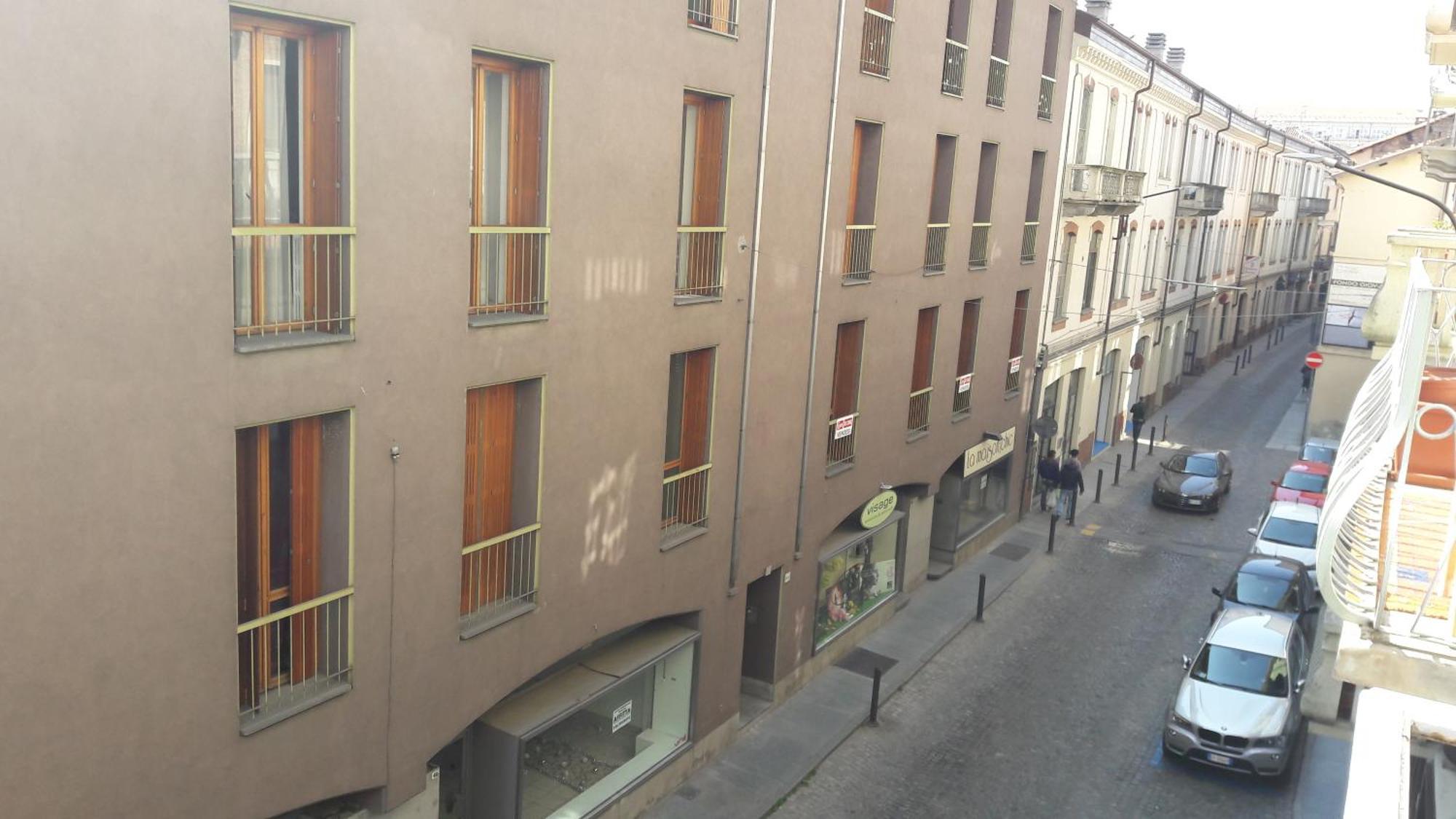 Appartamento Centrale Con Garage Asti Exterior photo